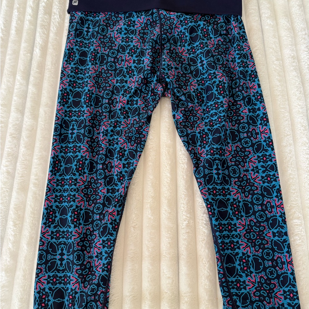 FABLETICS Womens Large Powerhold Capri Leggings Athletic Pants Yoga Gym